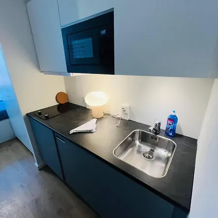 Double Bed And Kitchen דירה קופנהגן