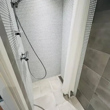 Apartmán Double Bed And Kitchen *